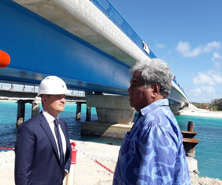 Le ministre visite le Pont de Mouli