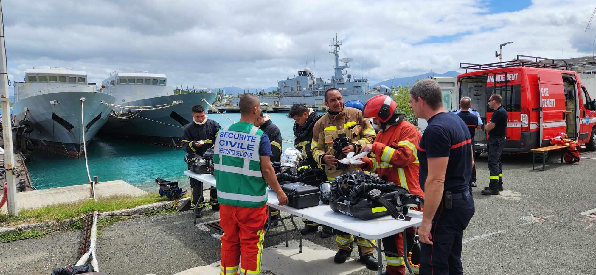 Exercice incendie pour 14 stagiaires de l'Asie du sud-est