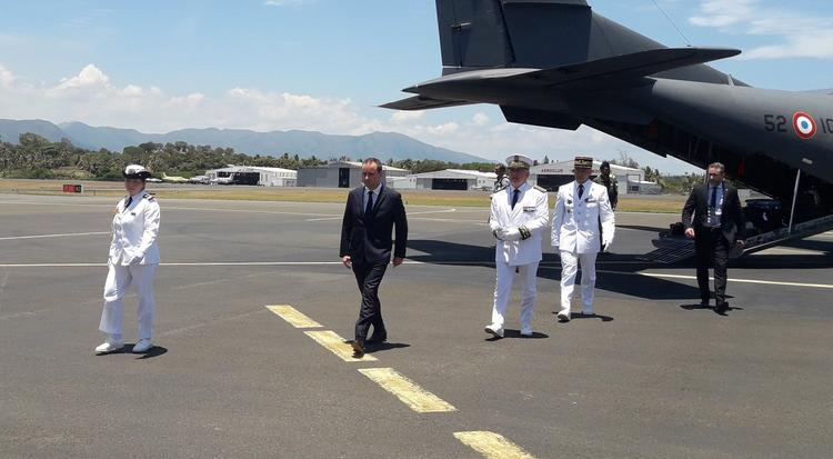 Deux espionnes venues d'Azerbaïdjan repérées lors de la visite de Sébastien Lecornu