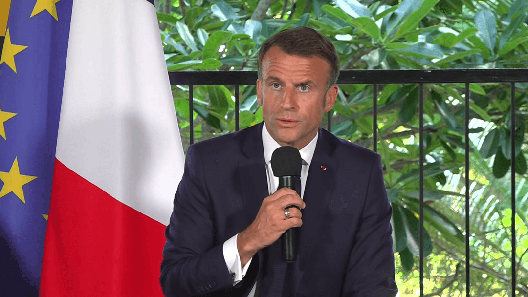 Emmanuel Macron suspend le projet de loi constitutionnelle