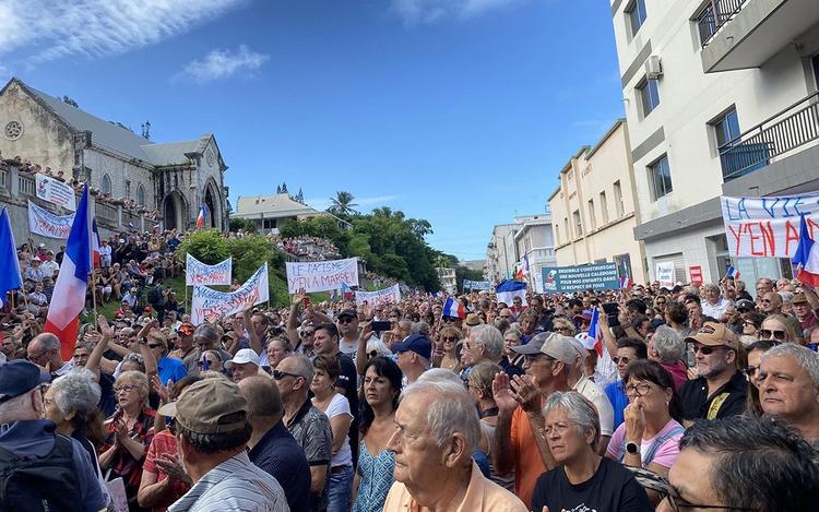 Les Loyalistes appellent à manifester en toute sérénité