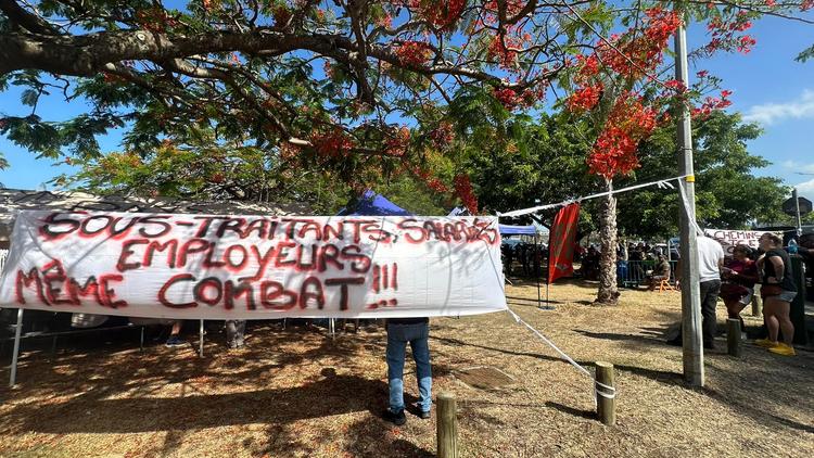 Plusieurs dizaines de manifestants réunis à Nouméa pour manifester leur inquiétude quant à l’avenir de Prony Ressources 