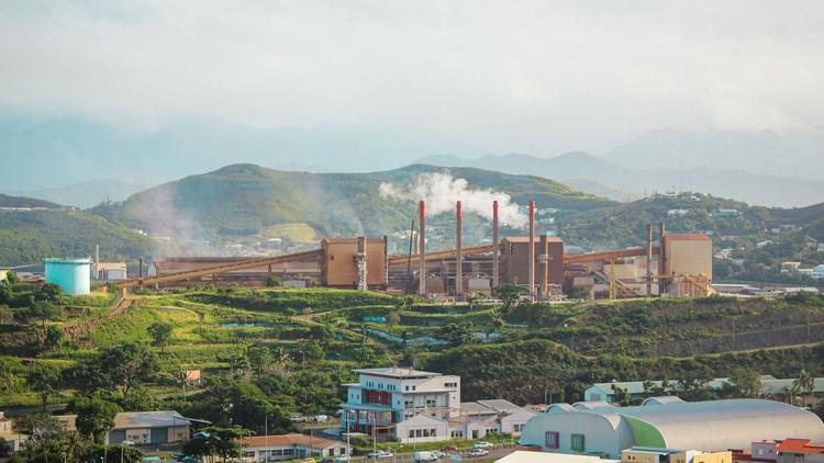 Réunion sous tension à la SLN 