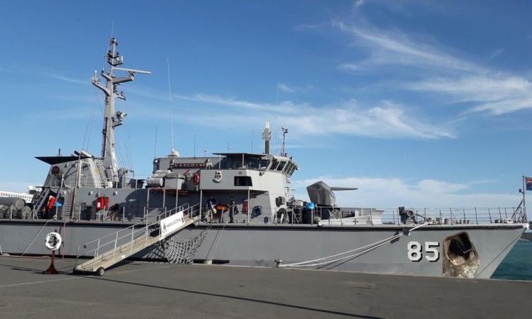 HMAS Gascoyne à Nouméa