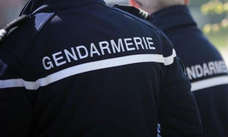 Les gendarmes se recueillent