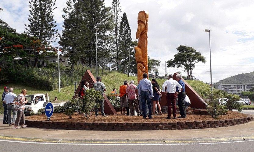8ème poteau sculpté au Mont Dore