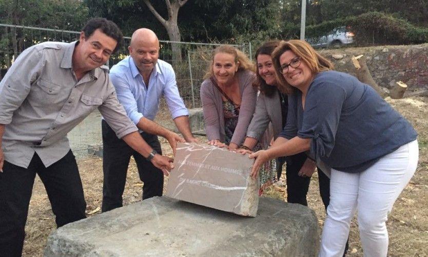 BAGNE. Une 1ère pierre symbolique