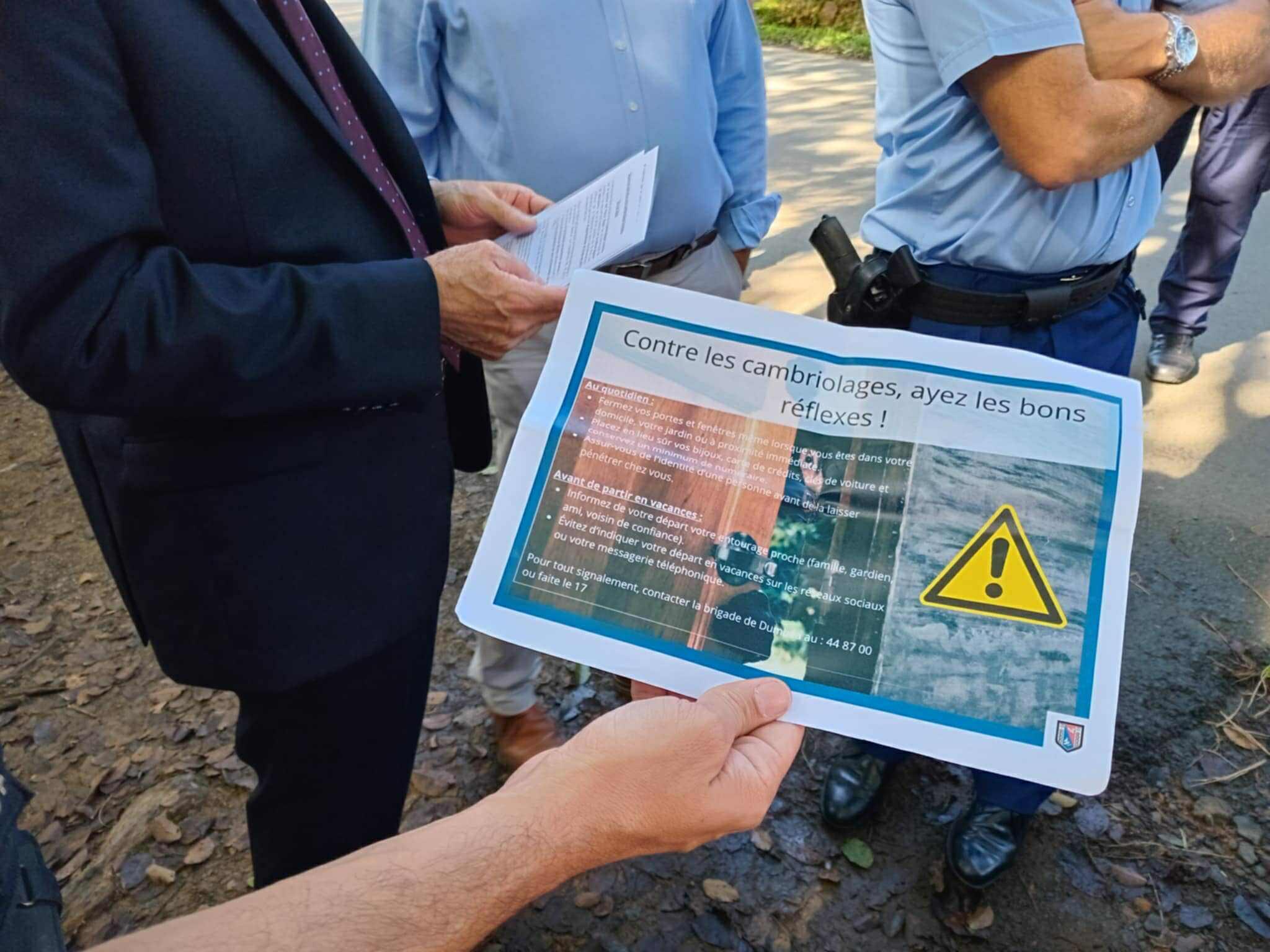 Flyer "contre les cambriolages, ayez les bons réflexes"